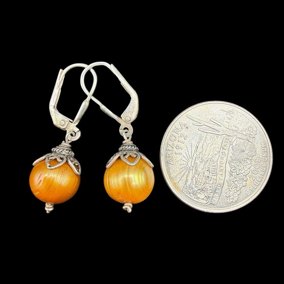 VTG Golden Pearl Drop Earrings - Picture 3 of 3